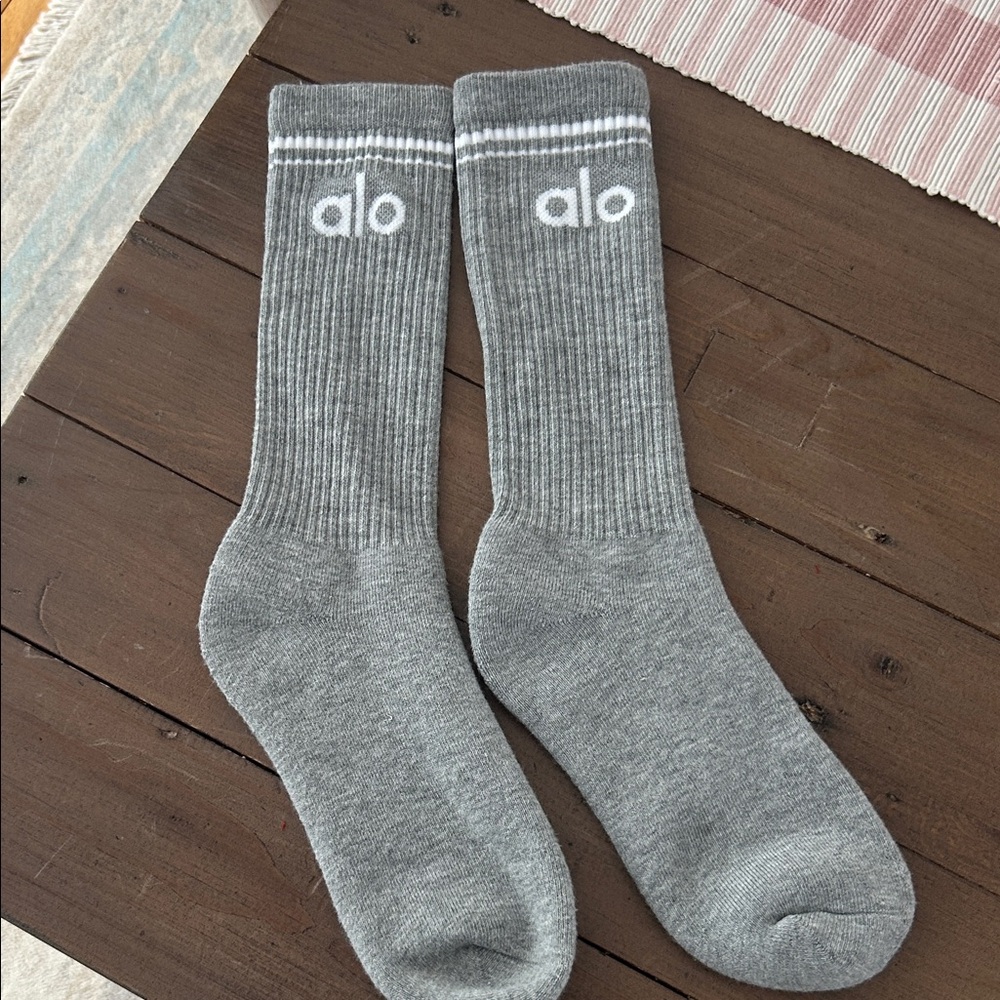 ALO Yoga Charcoal Crew Socks